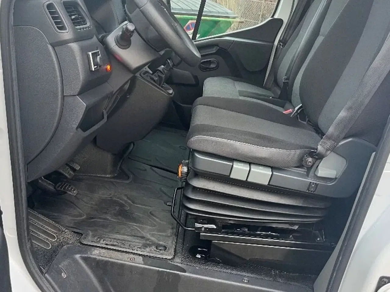 Billede 5 - Renault Master  2.3 Varevogn med indretning og BÄR læsserampe