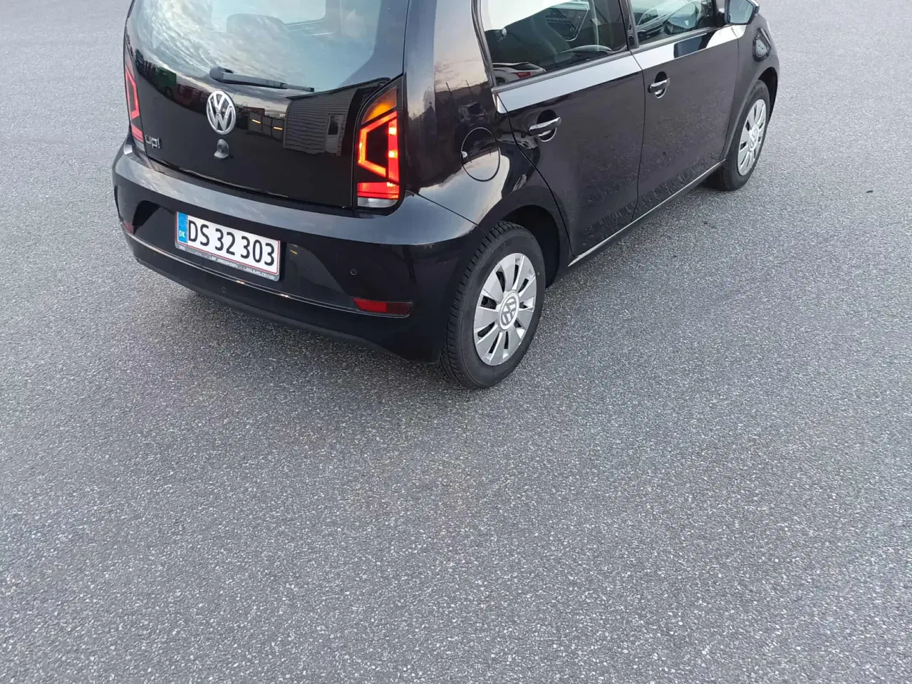 Billede 3 - Pæn og velholdt Up!