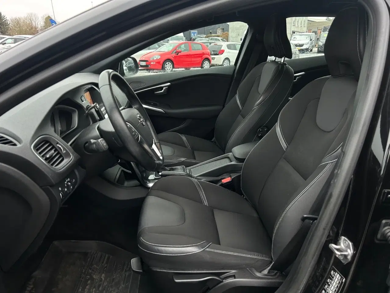 Billede 5 - Volvo V40 2,0 D2 120 Momentum aut.