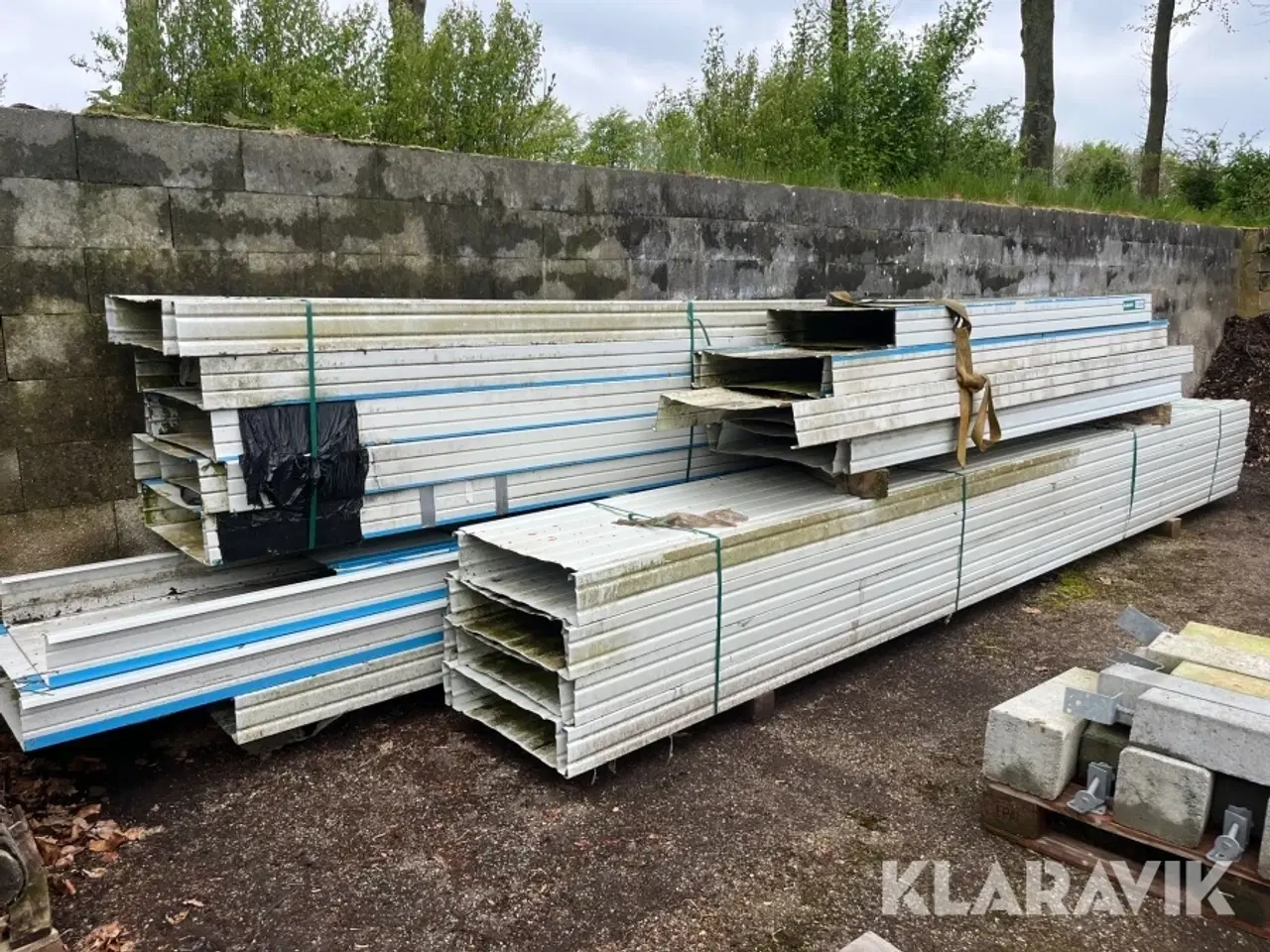 Billede 2 - Stål kassetter til skillevægge.