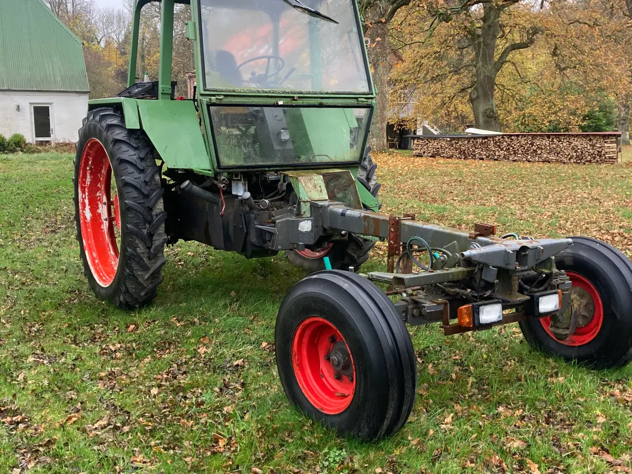 Billede 2 - Traktor/redskabsbærer