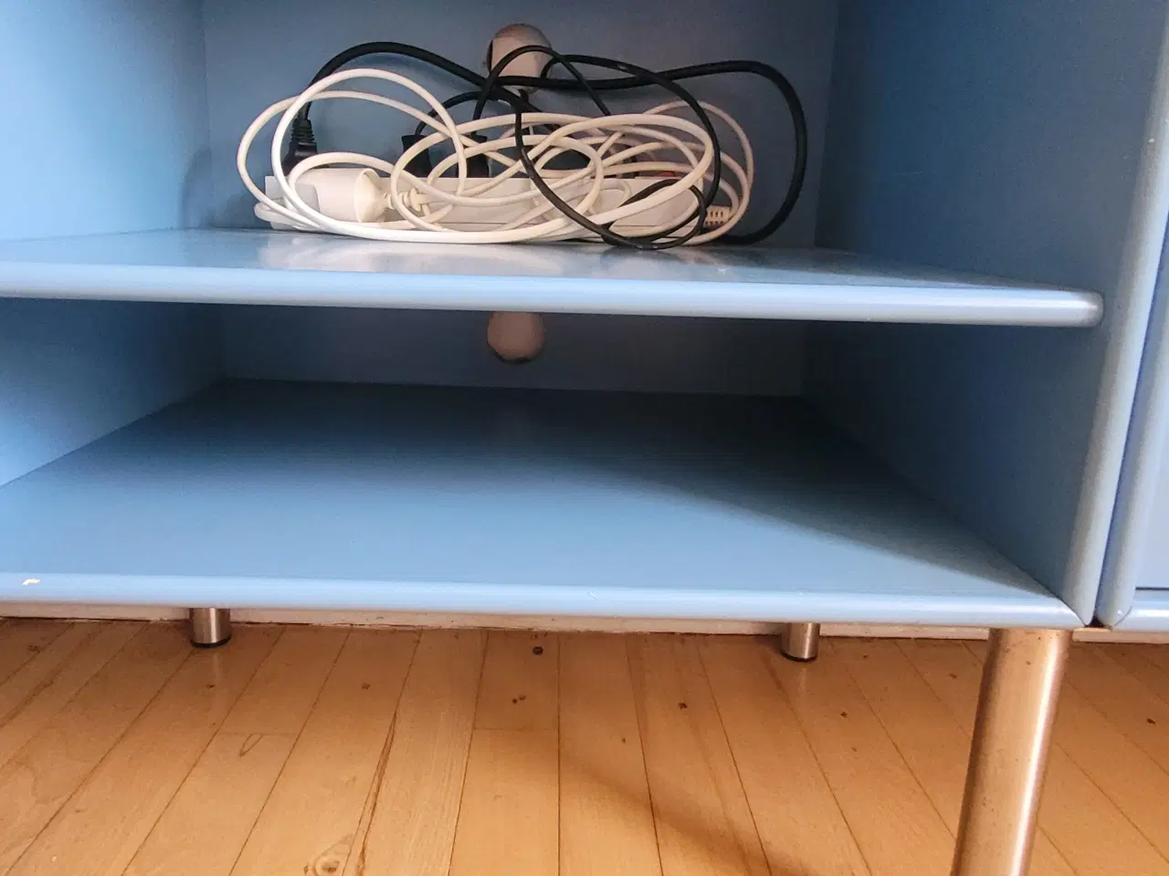 Billede 13 - Tv bord " Montana look a like"