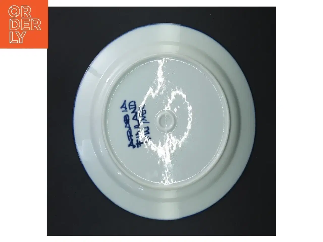 Billede 3 - Tallerken med blå kant fra Arabia Finland (str. Ø 26,5 cm)