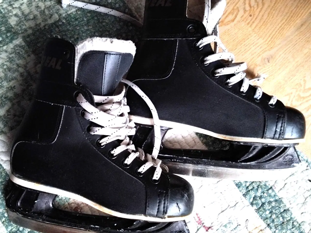 Billede 1 - IS SKØJTER ISHOCKEYSKØJTER/ ICE SKATES MONTREAL