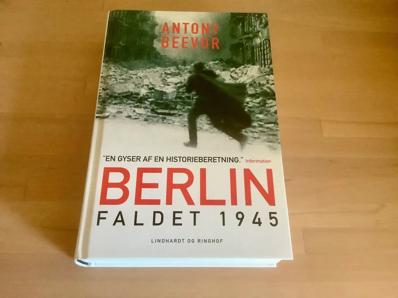 Billede 1 - Berlin faldet 1945 af Antony Beevor.