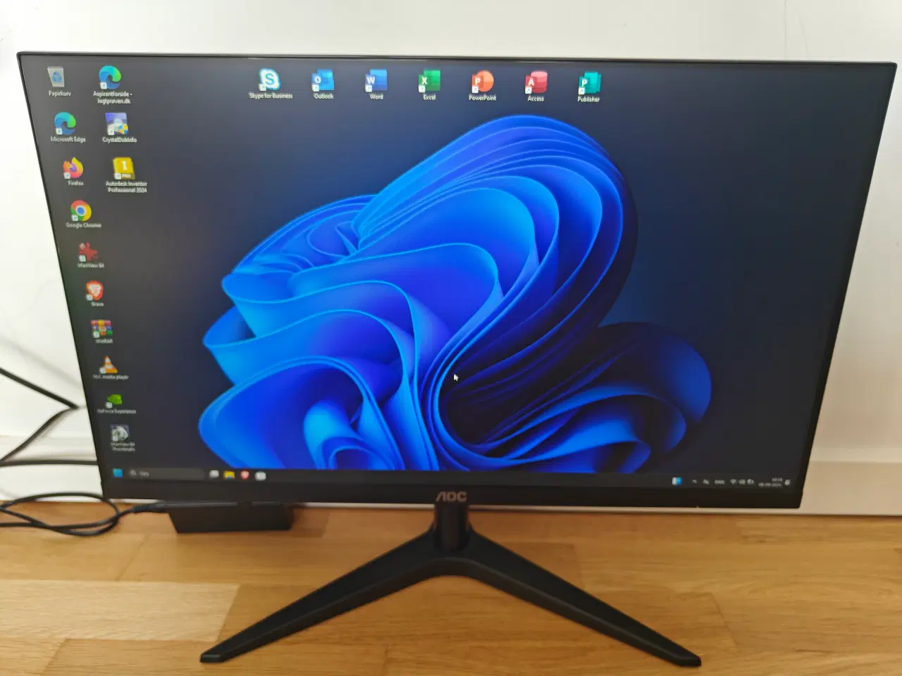 Billede 3 - 24" AOC 24B1H FHD LED skærm