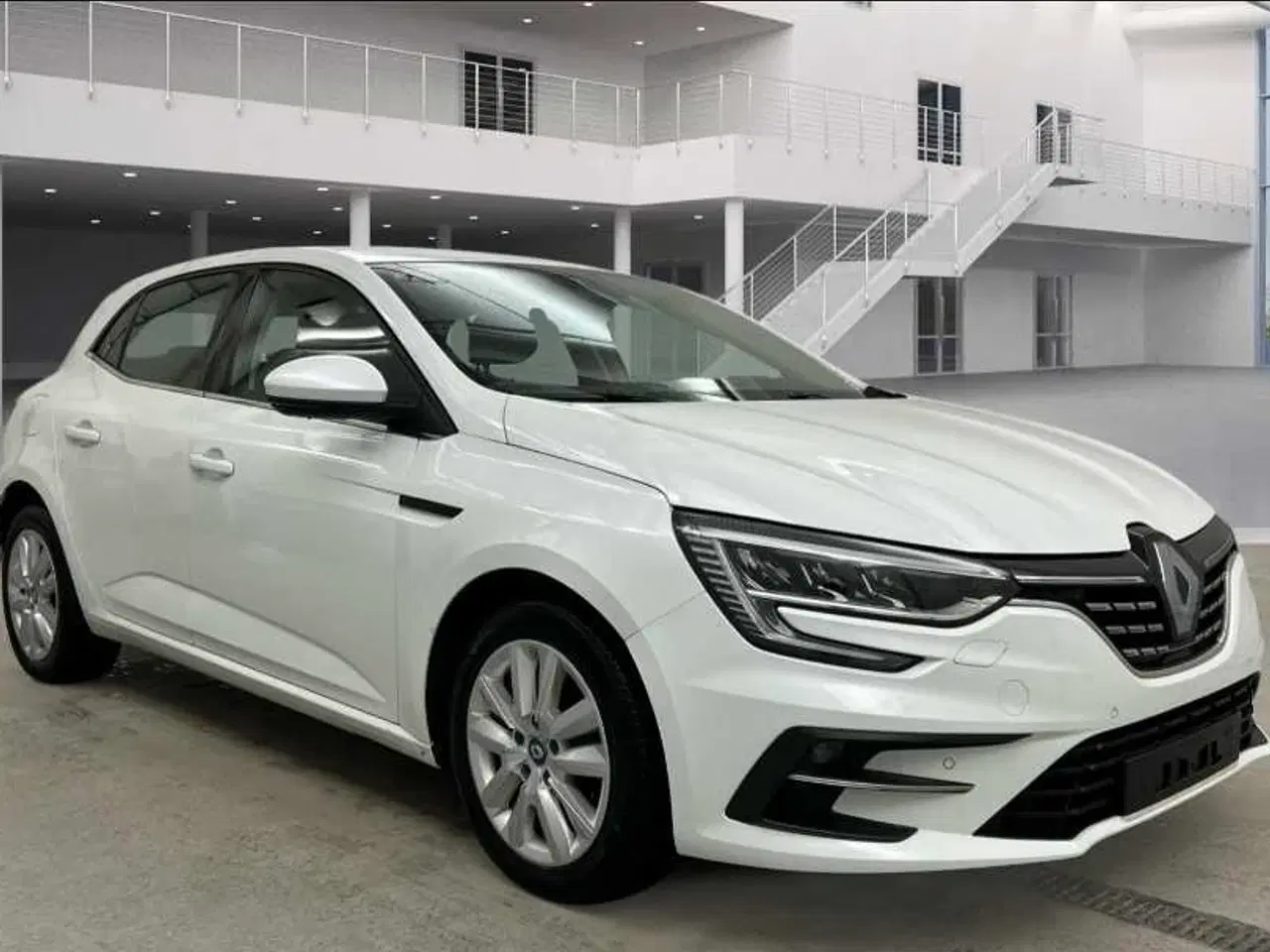 Billede 2 - Renault megane 1.6 Benzin plug ind 2022