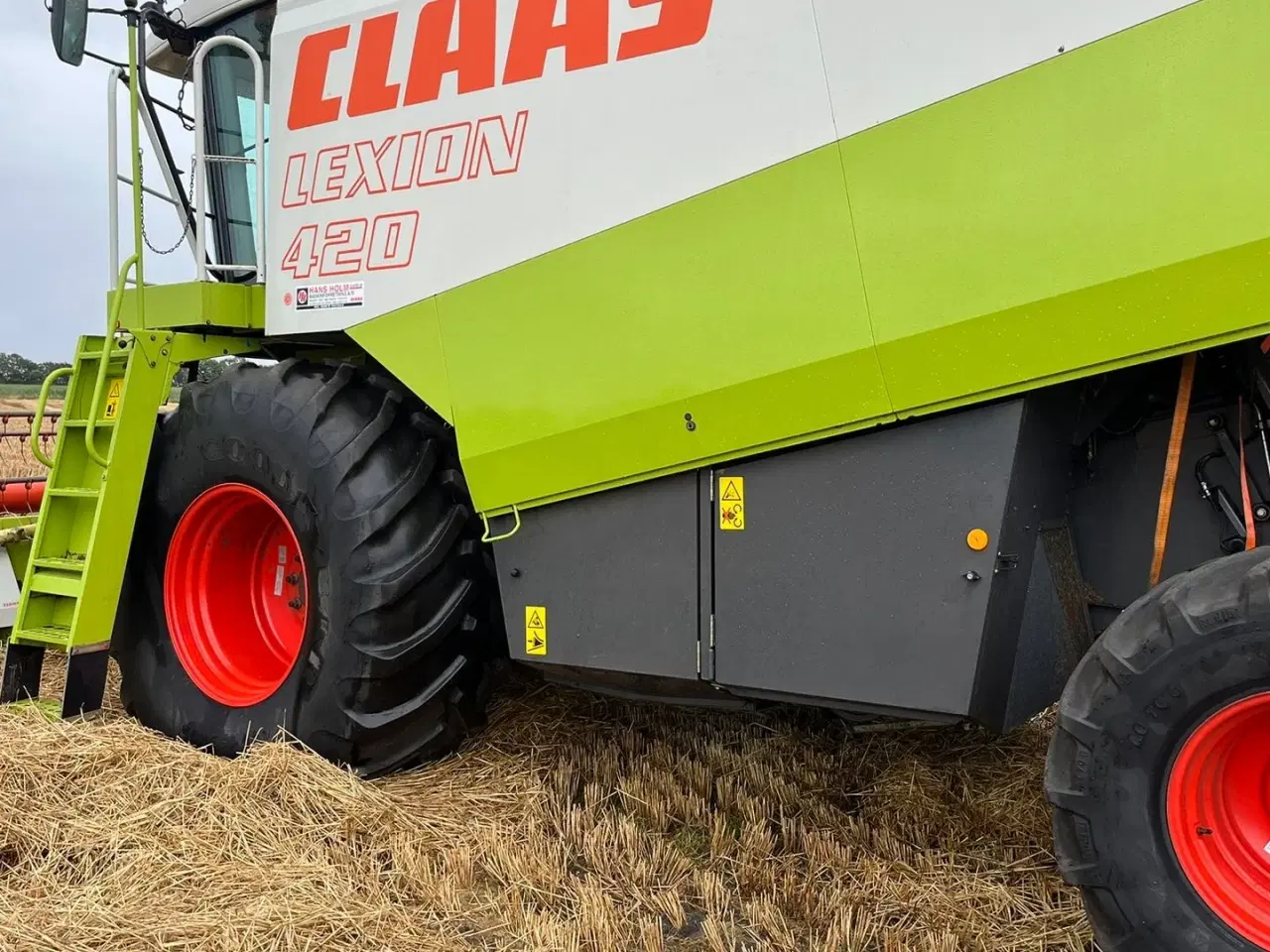 Billede 10 - CLAAS LEXION 420 Velholdt maskine med kun 1900timer og 600 Skærbord