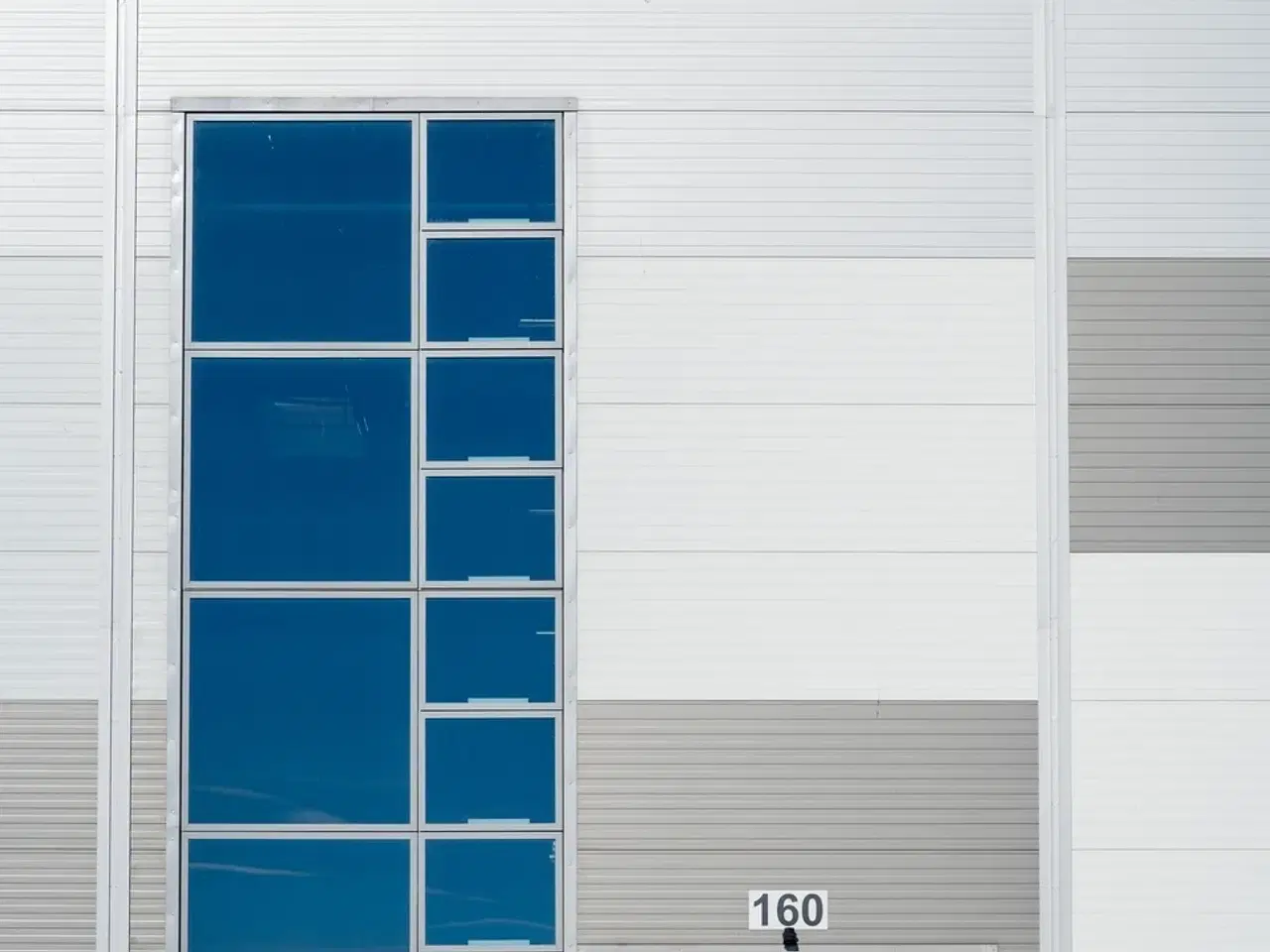 Billede 7 - Logistiklejemål med porte og ramper og en loftshøjde op til 10 meter