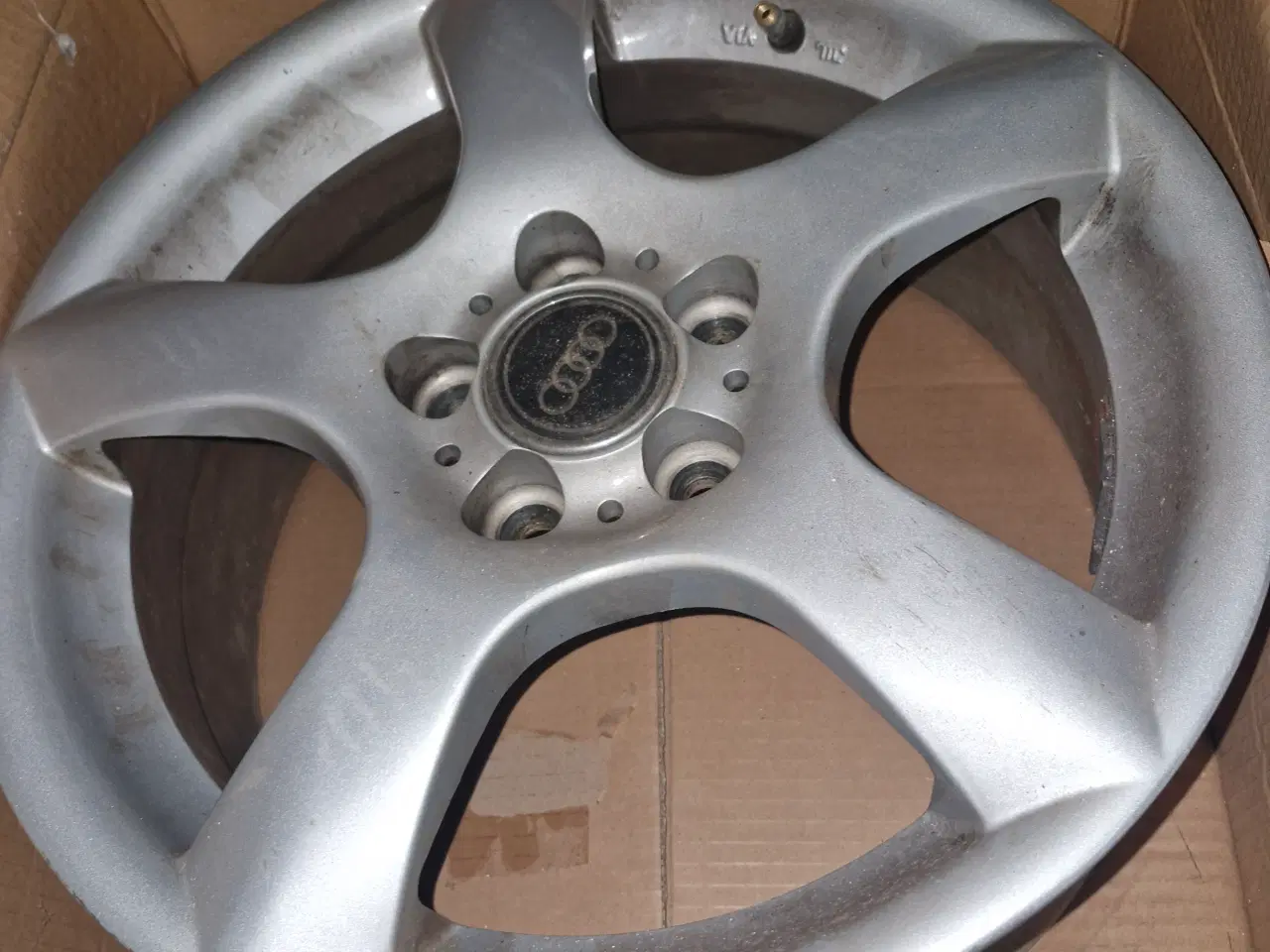 Billede 1 - 1 stk Audi A 3 fælg - flot