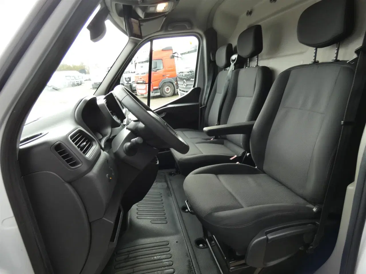 Billede 10 - Renault Master T35 L3H2 2,3 DCI RWD start/stop 165HK Van 6g