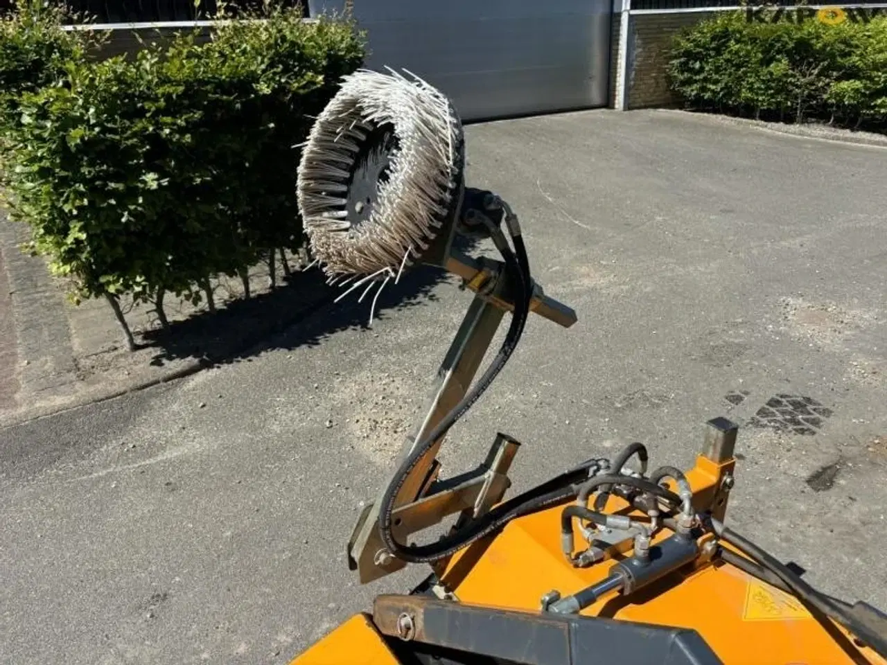 Billede 12 - - - - Kost med Giant beslag