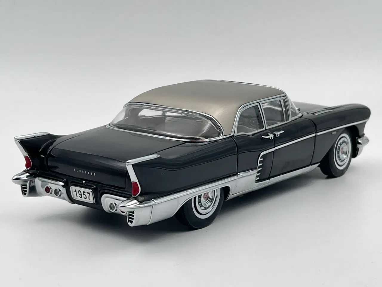 Billede 4 - 1957 Cadillac Eldorado Brougham 1:18 