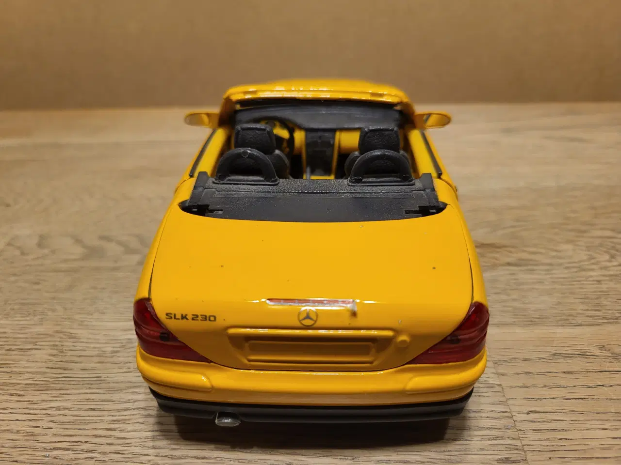 Billede 4 - Modelbil, Mercedes SLK 230. Skala 1/18