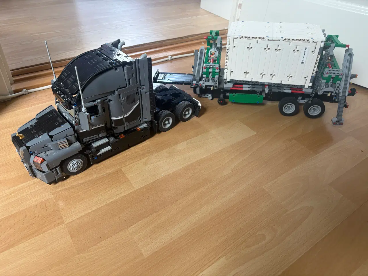Billede 1 - LEGO Technic 42078 Mack Anthem