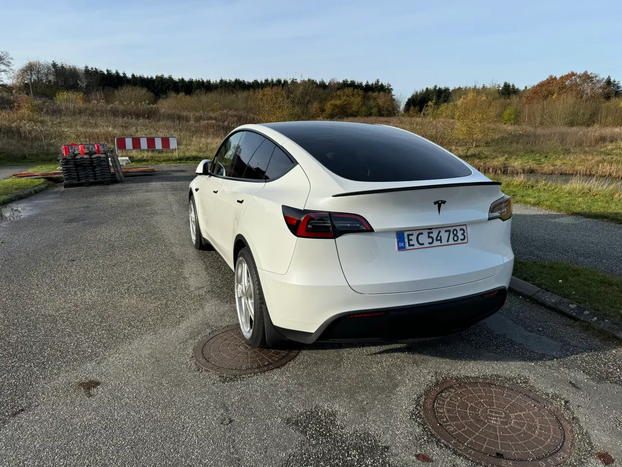 Billede 9 - Tesla y nye 22 tommer fælge med helårsdæk kørt 400