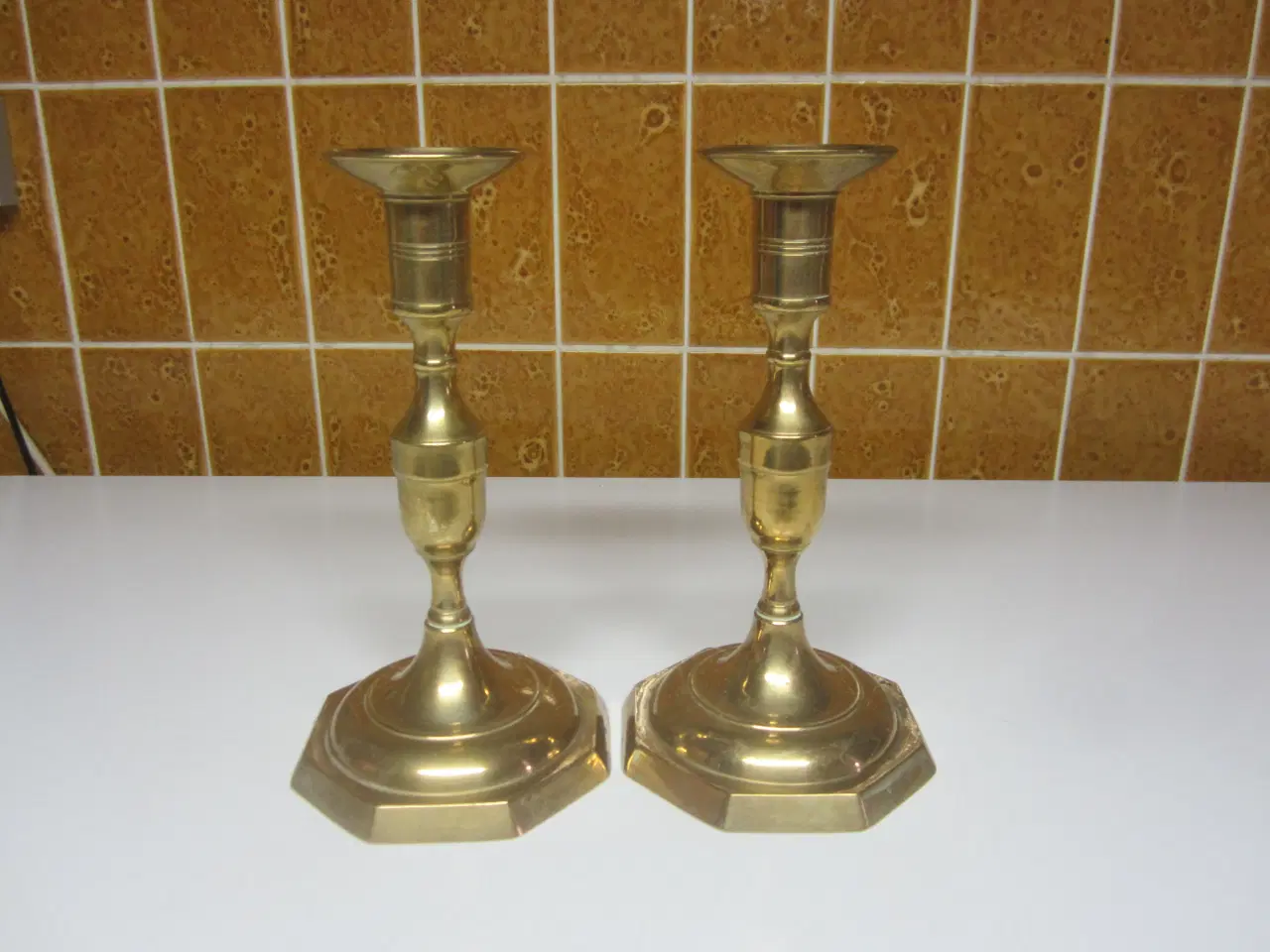 Billede 4 - Rigtig flotte messing stager med 8 kantet fod