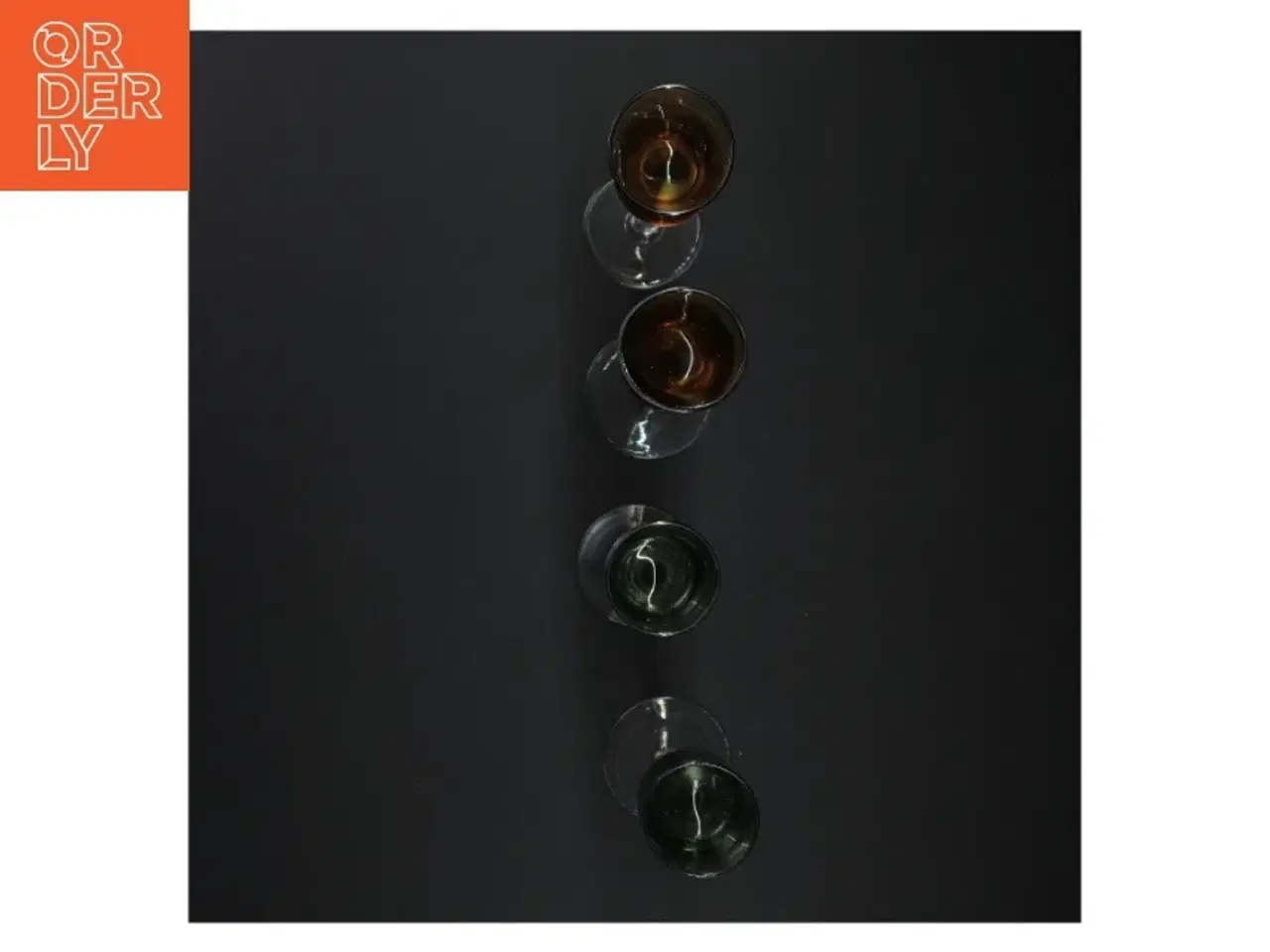 Billede 3 - Sæt af fire farvede glas (str. 18 x 6 cm)