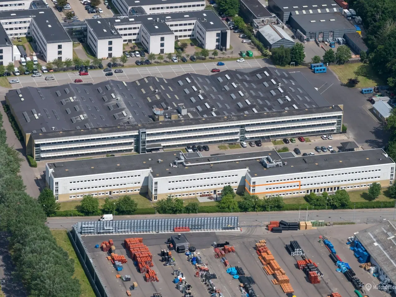 Billede 2 - Velfungerende ejendom med gode naboer - fælles kantine - mødecenter - og et lejemål der bliver bygget nøjagtig som I ønsker
