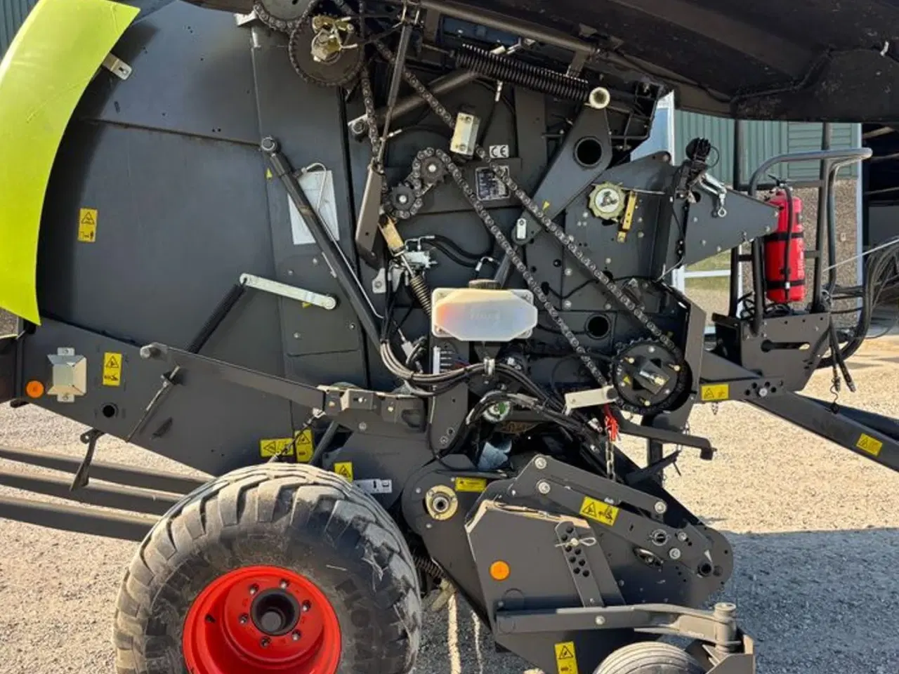 Billede 4 - CLAAS Variant 485 RC velholdt gård maskine. Lige taget i bytte og står på Sjælland PT, den kommer hjem på mandag den 28.7