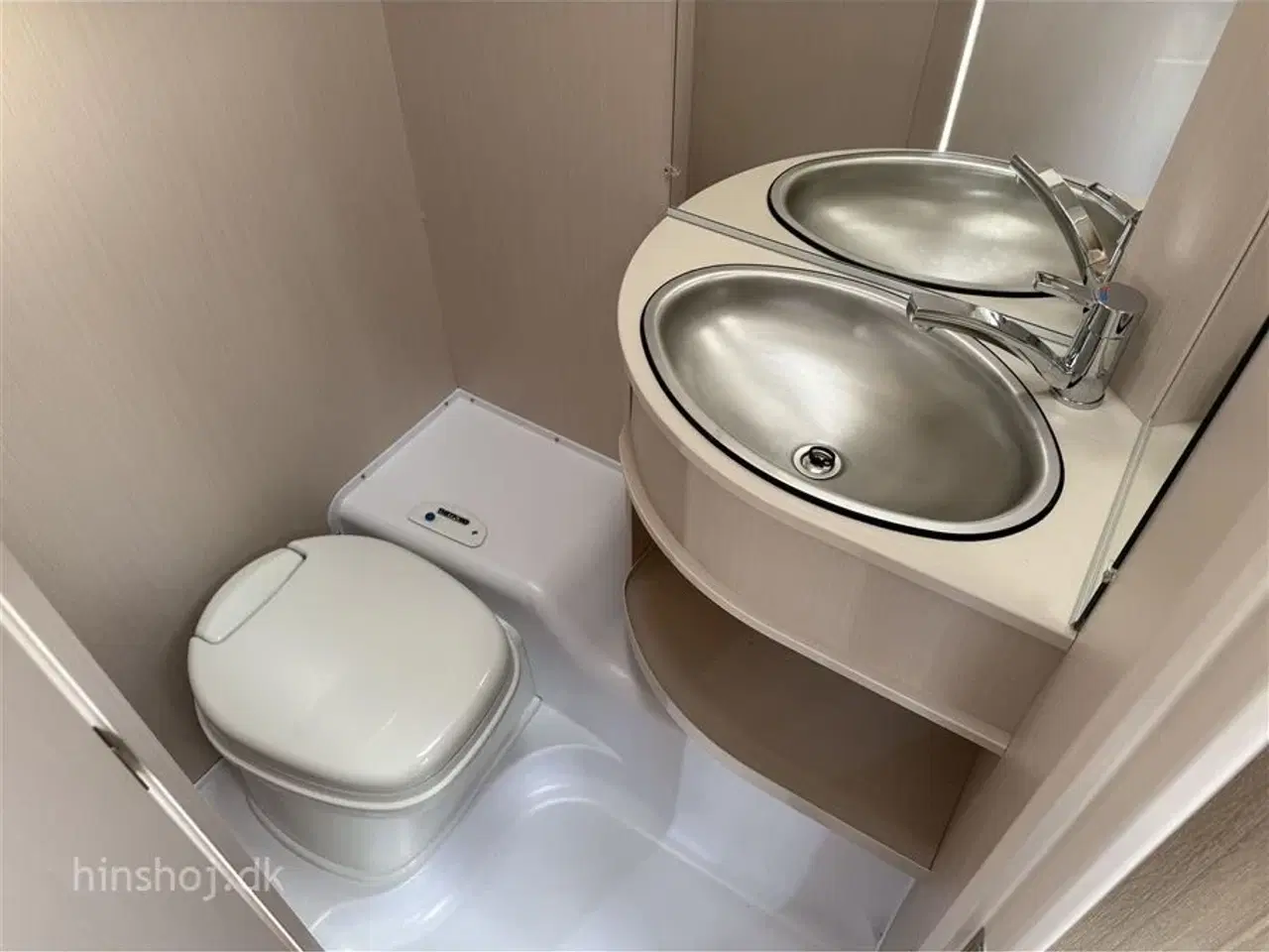 Billede 7 - 2022 - Dethleffs C'joy 480 QLK   Rigtig fin let lille let køjevogn med god plads fra Hinshøj Caravan A/S