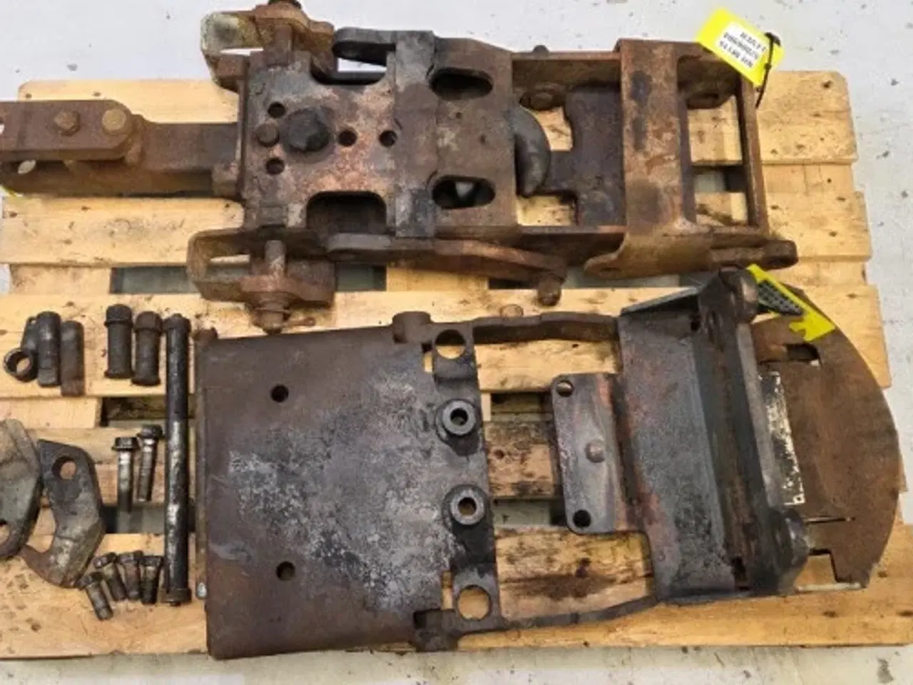 Billede 7 - New Holland M115 Hitch Træk Kit 82012769