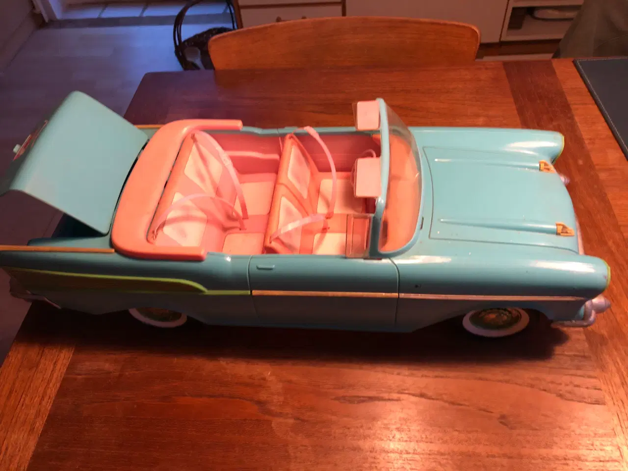 Billede 2 - Mattel Barbiebil anno 1957. Fin stand