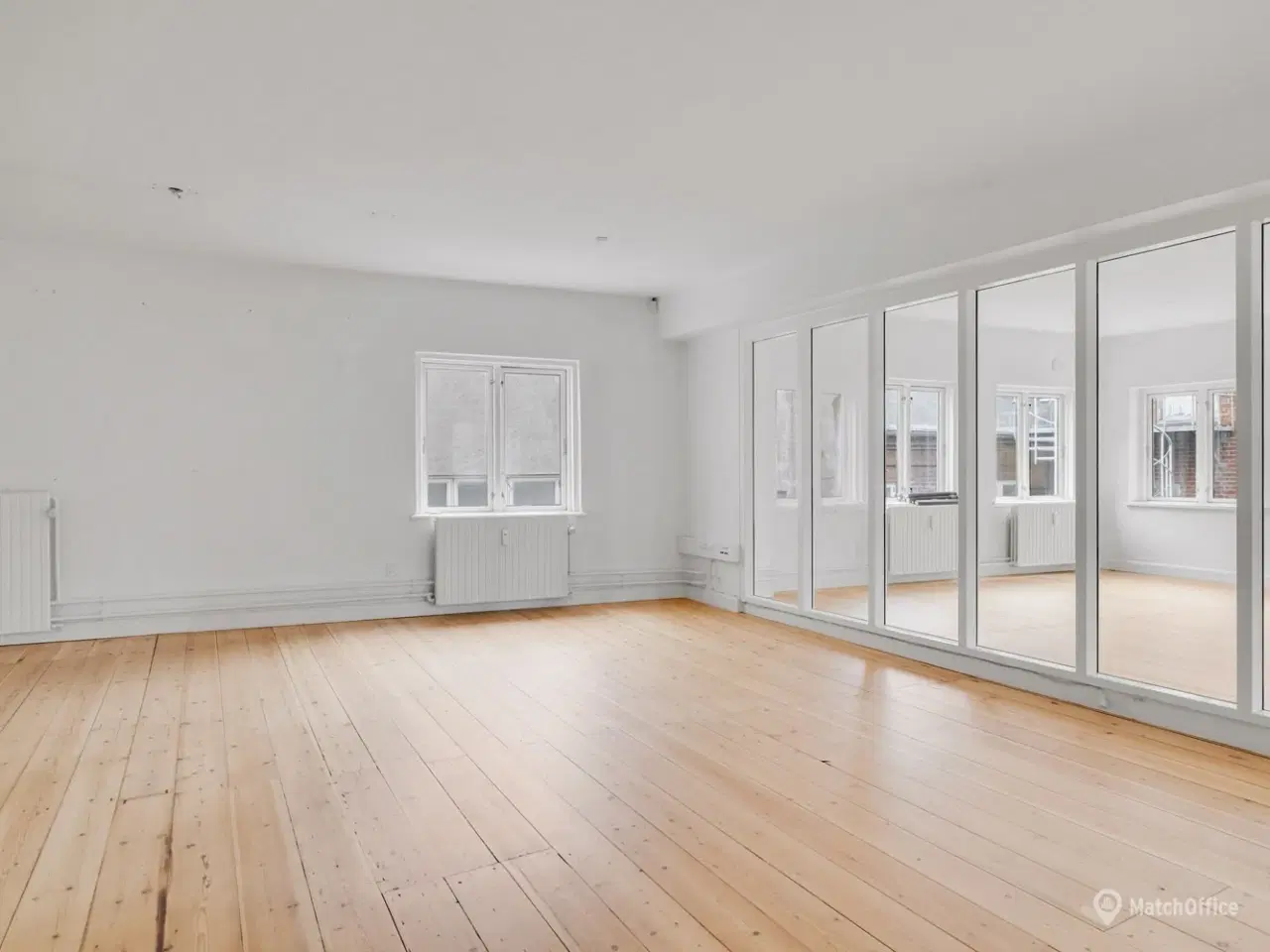 Billede 1 - Stemningsfuldt kontorlejemål i Elvirasminde