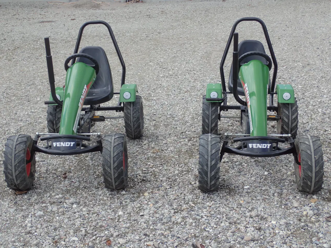 Billede 1 - Gokart Dino Cars med pedaler til børn og voksne.
