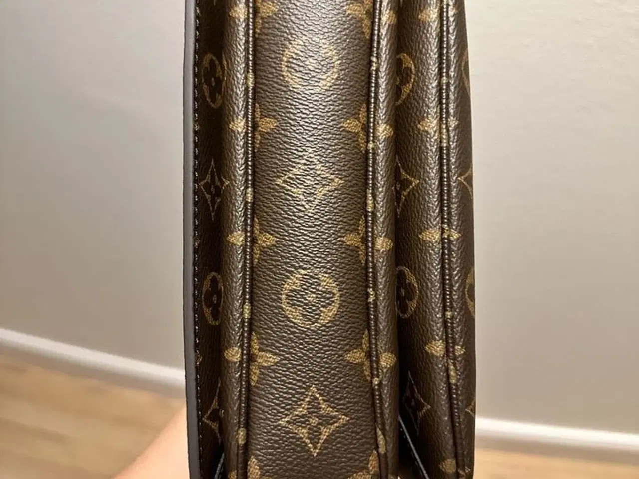 Billede 3 - Sælger min Louis Vuitton Pochette Métis