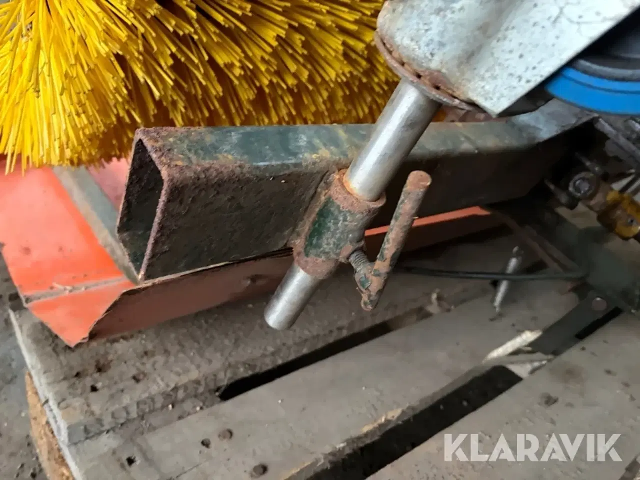 Billede 11 - Fejekost