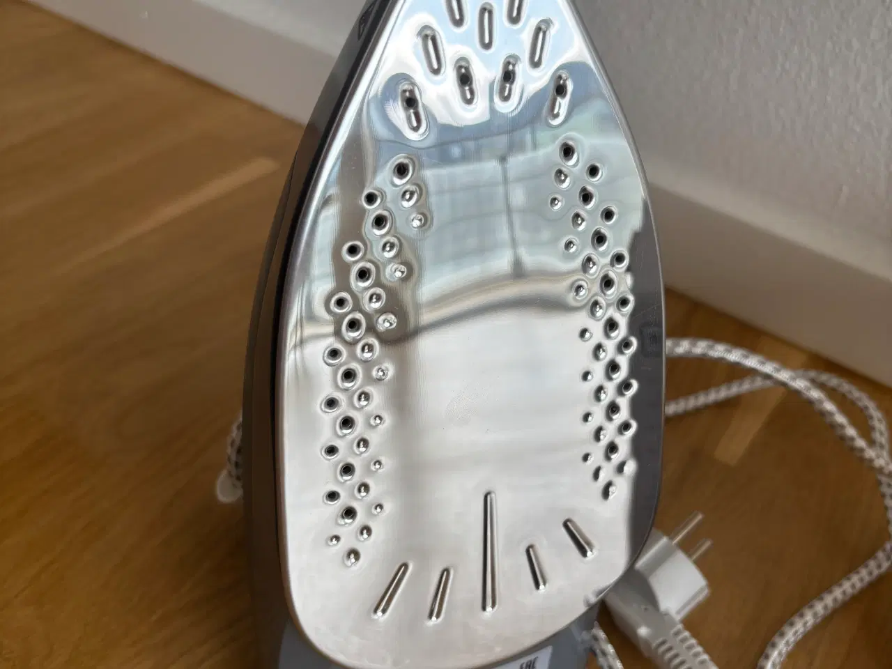 Billede 4 - BLACK+DECKER Dampstrygejern/Steam Iron (2200W)