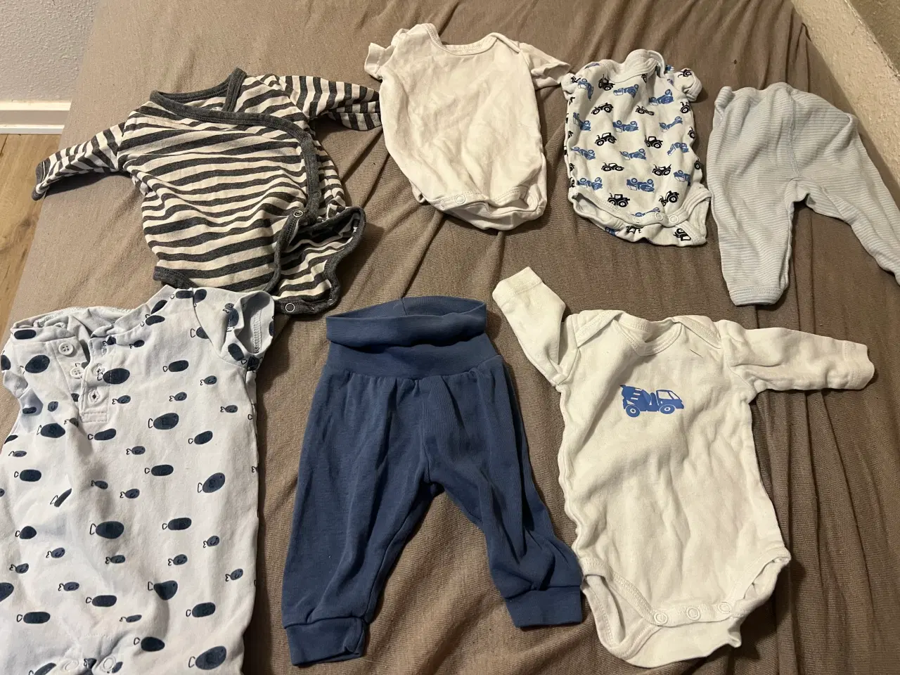 Billede 3 - Baby tøj str 50