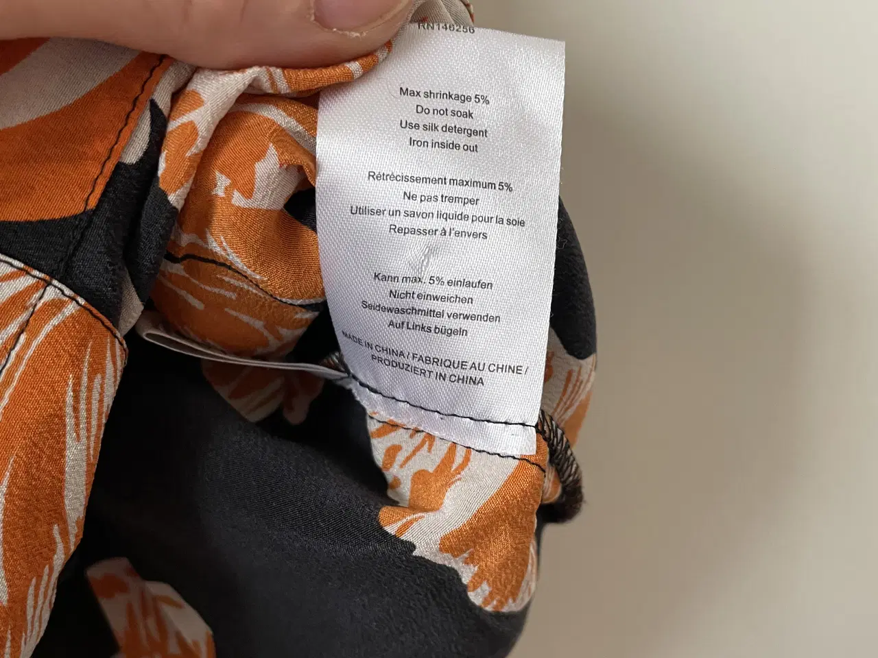 Billede 5 - Ganni skjorte silke