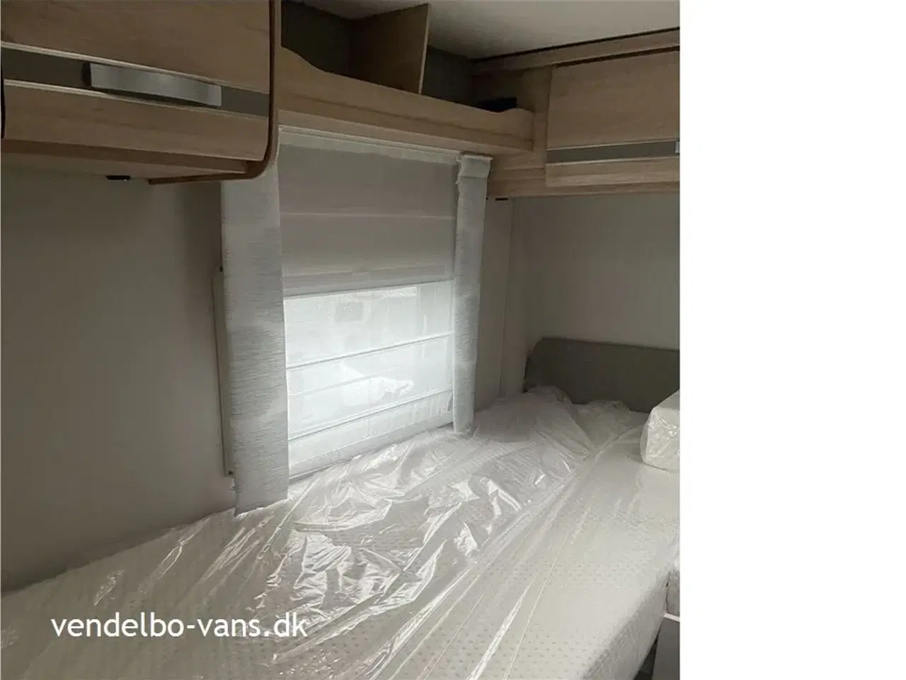 Billede 12 - 2023 - Dethleffs Pulse Classic T 7051 EB   Luksuriøs camper med enkeltsenge og stor garage