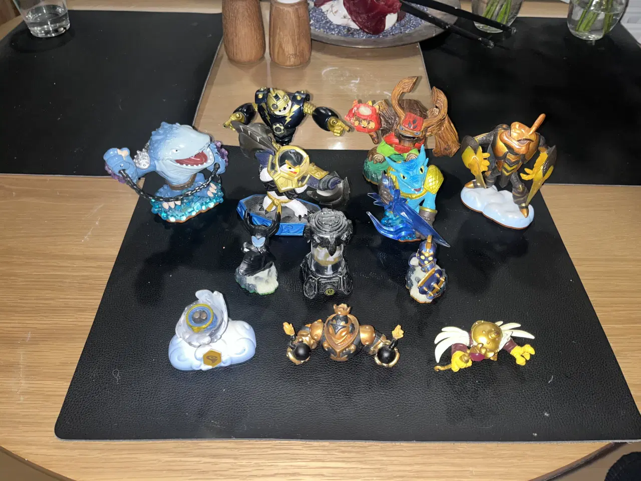 Billede 1 - Skadet skylanders figurer