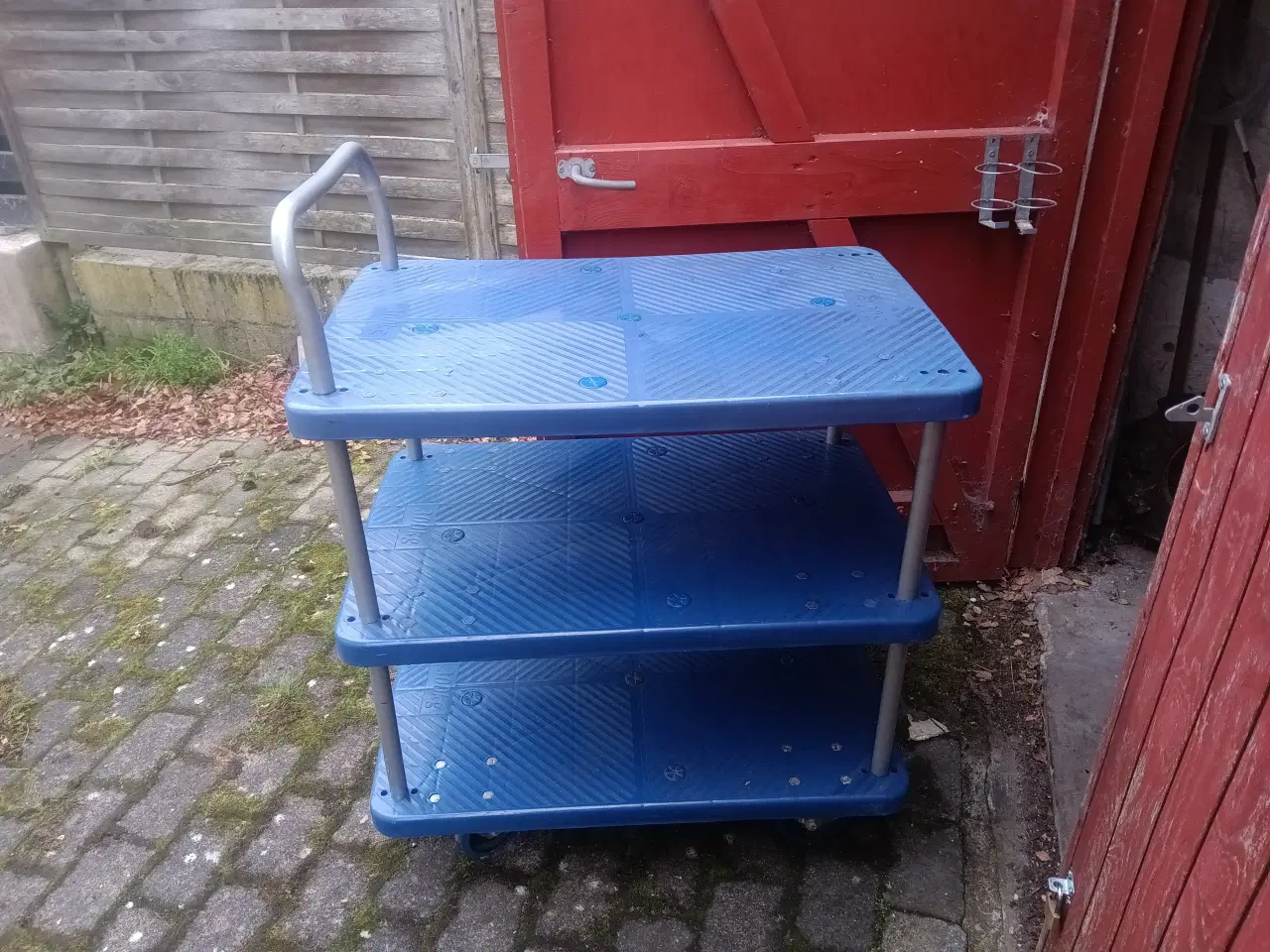 Billede 3 - Rullebord i metal og plast.