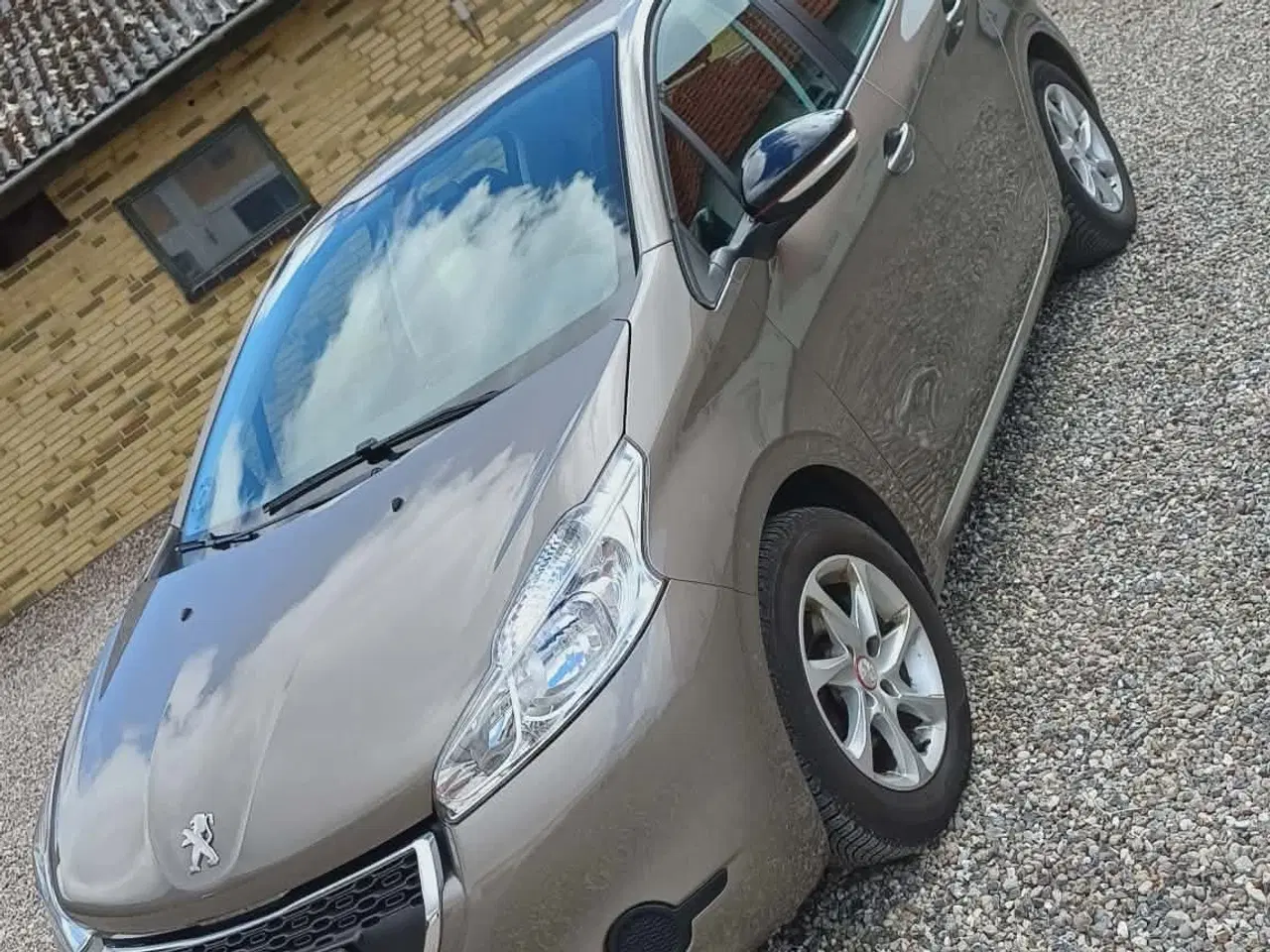 Billede 2 - Velholdt Peugeot 208