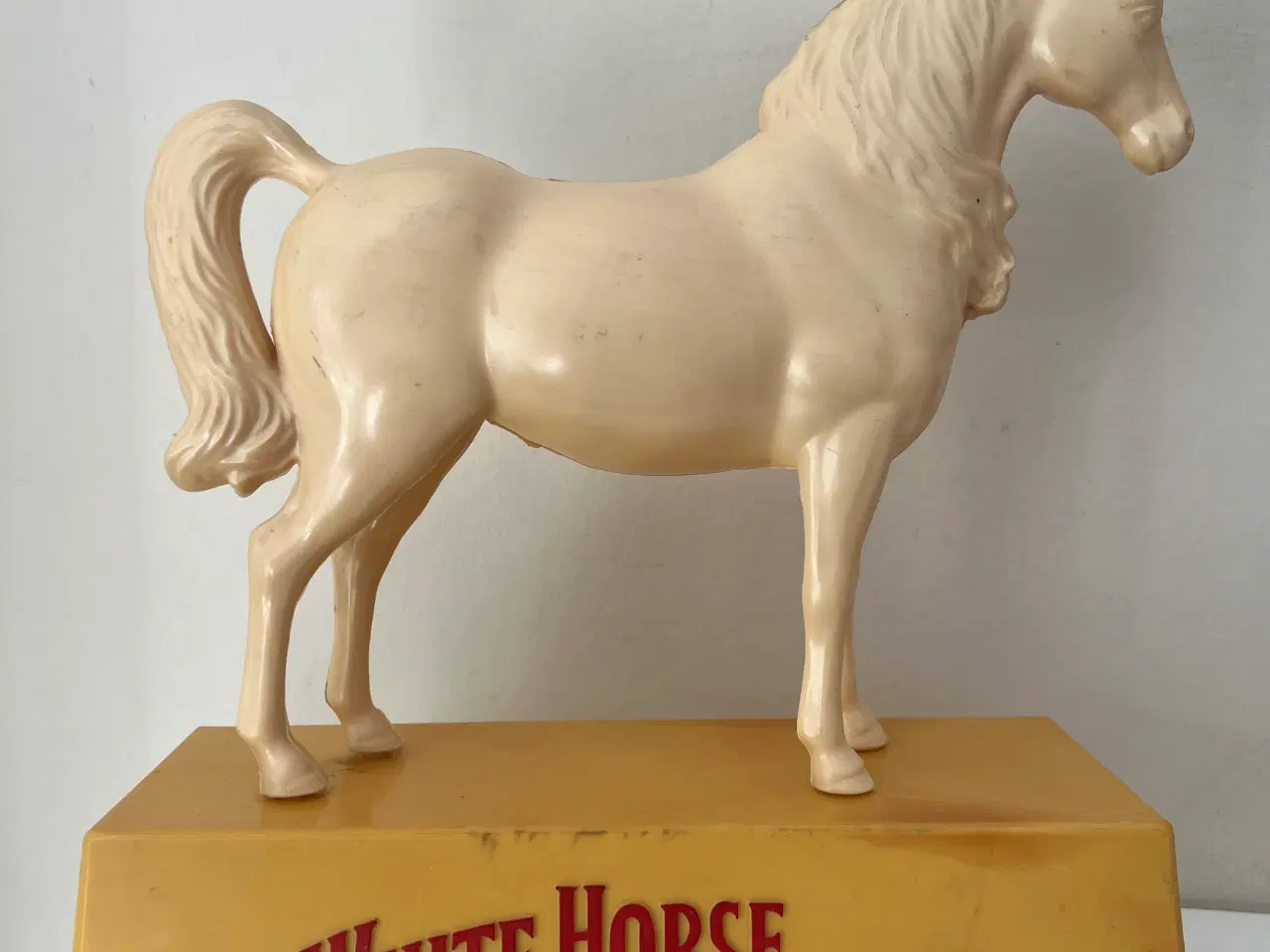 Billede 3 - White Horse whisky reklame figur fra 60-70’erne 