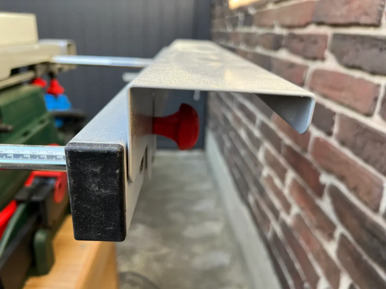 Billede 4 - Rundsav på bord og med spånsuger