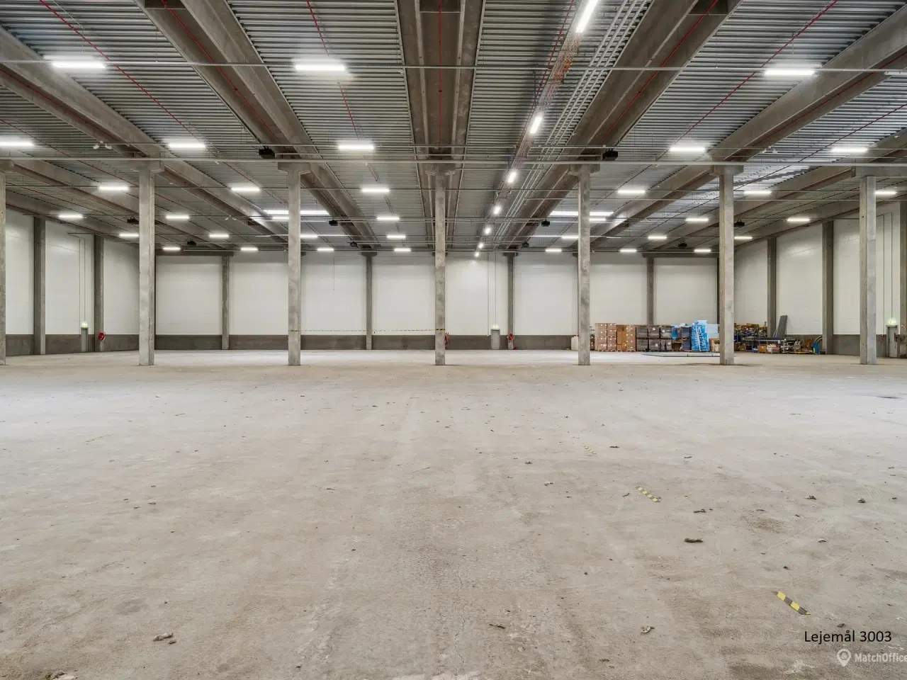 Billede 37 - Logistiklejemål med porte og ramper og en loftshøjde op til 10 meter