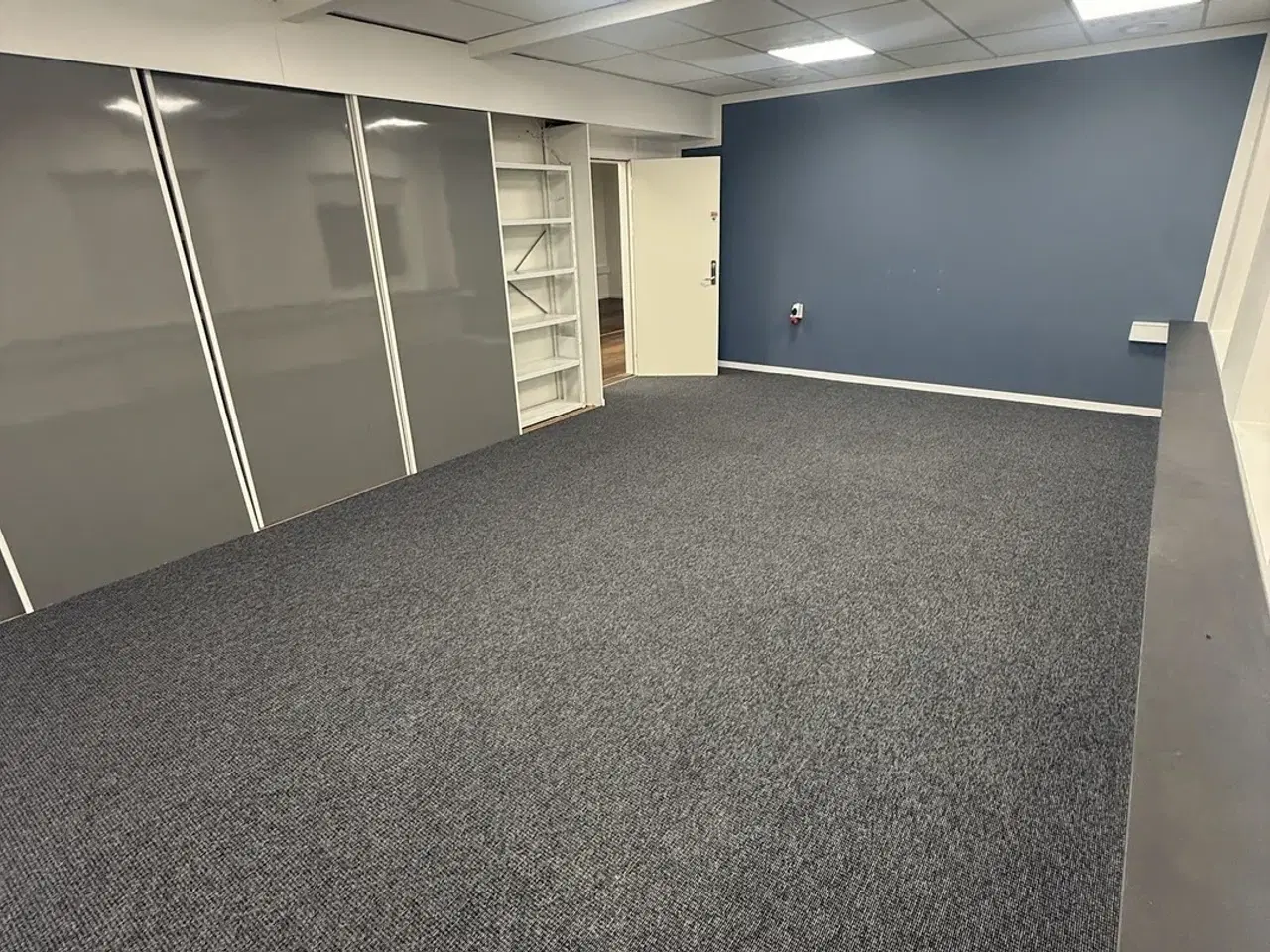 Billede 10 - Rummeligt kontor