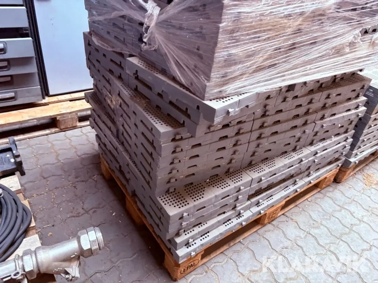 Billede 10 - Plast gulv Thermoplast 190 styk a 40x40cm