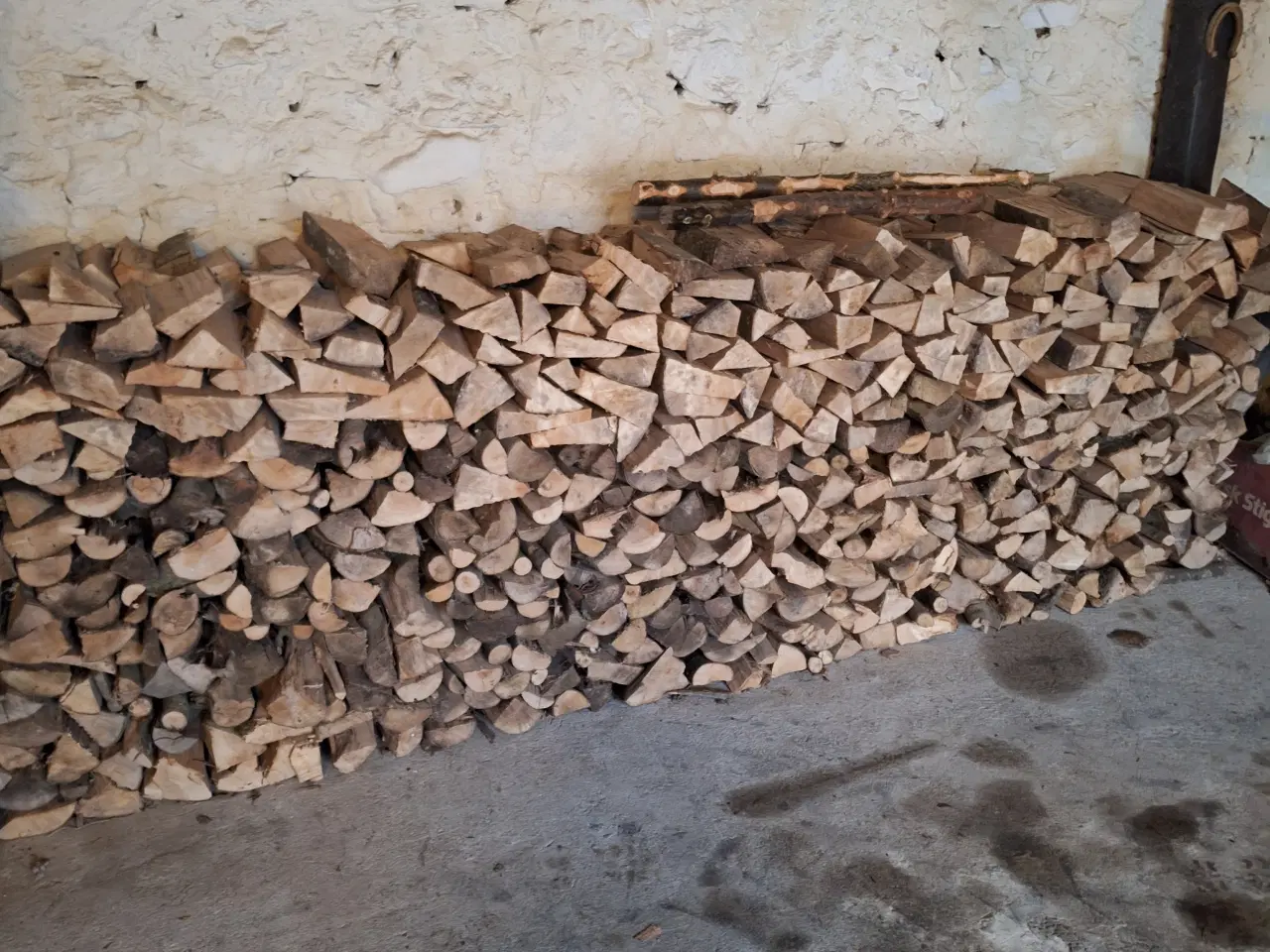 Billede 1 - Tørt, savet og kløvet bøg