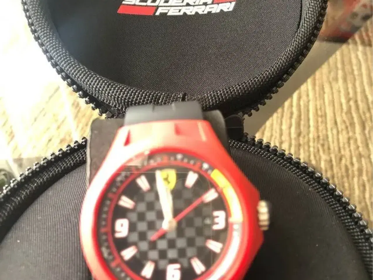 Billede 1 - Ferrari ur sælges!