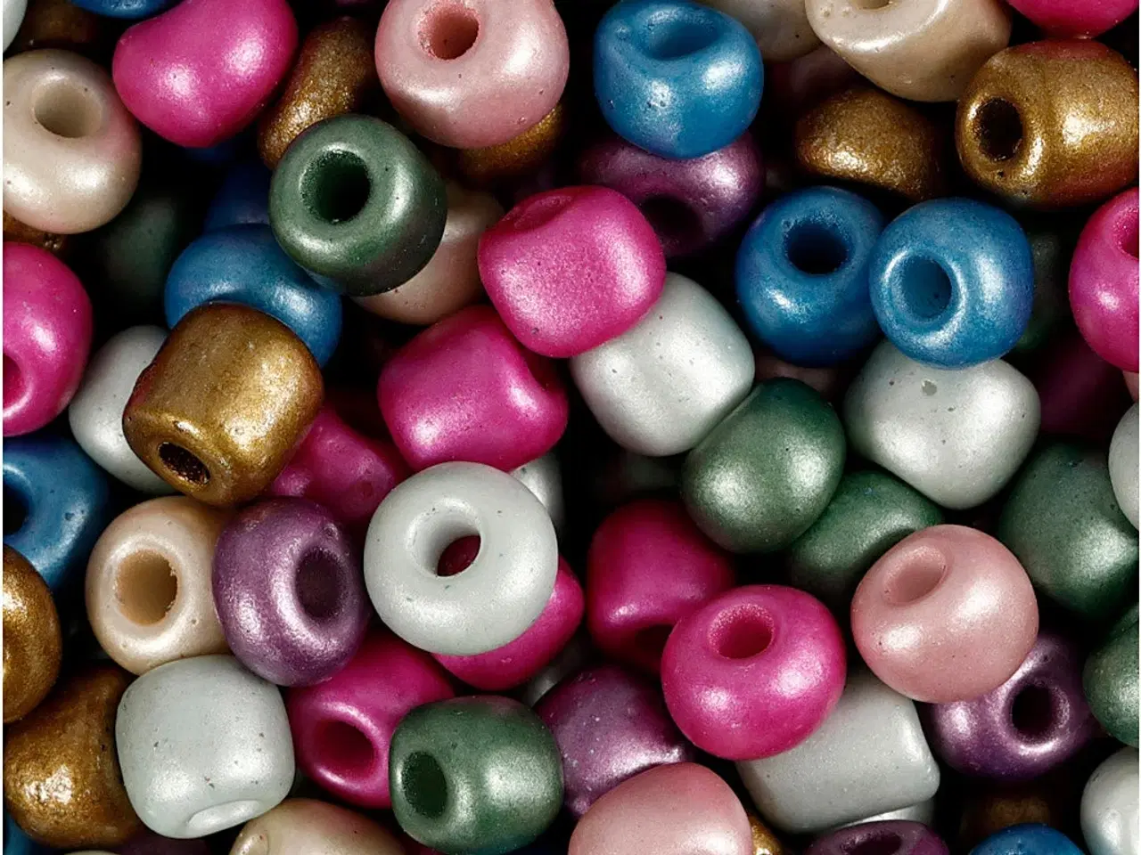 Billede 1 - Rocaiperler, diam. 5 mm, str. 4/0, hulstr. 1,2 mm, metallicfarver, 130g/ 1 pk.