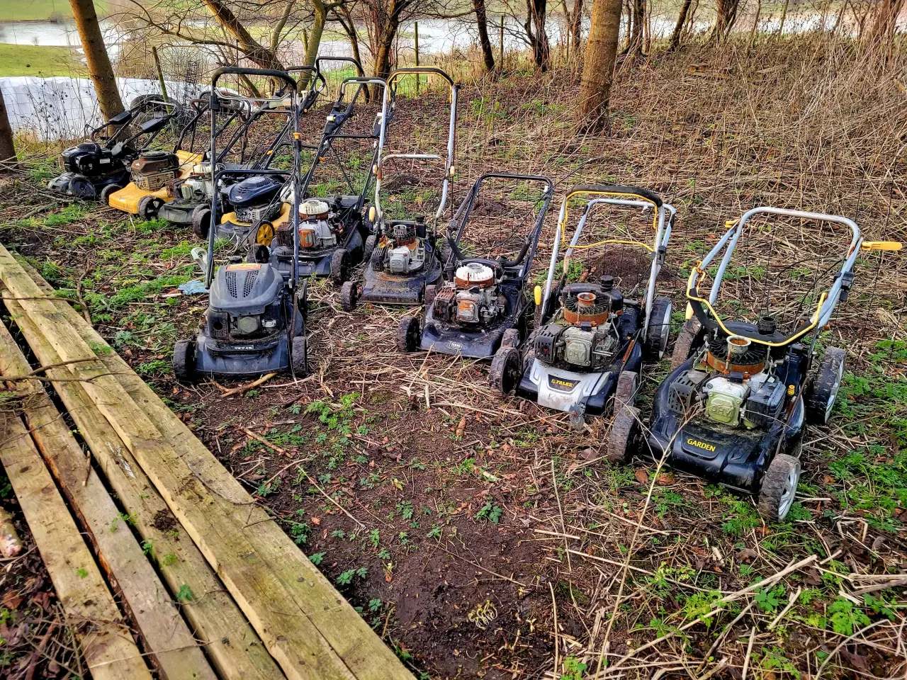 Billede 2 - 10 defekte plæneklippere