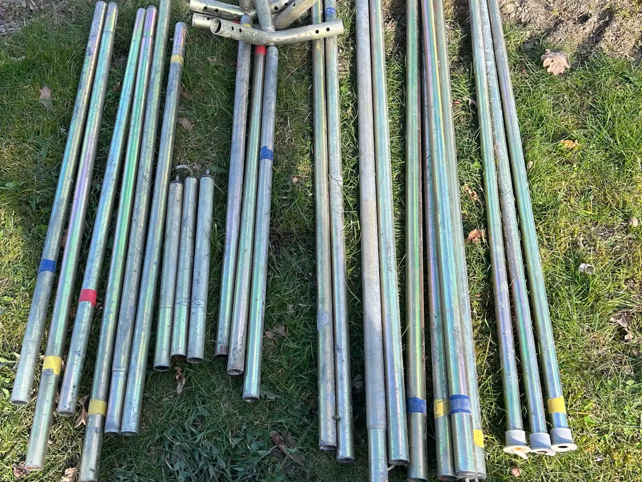 Billede 1 - Div stænger til opbevaringsskur