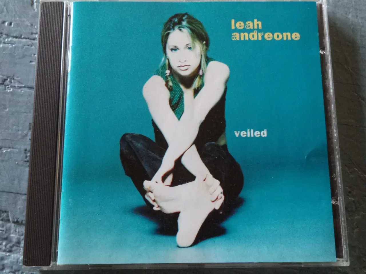 Billede 1 - Leah Andreone ** Veiled 