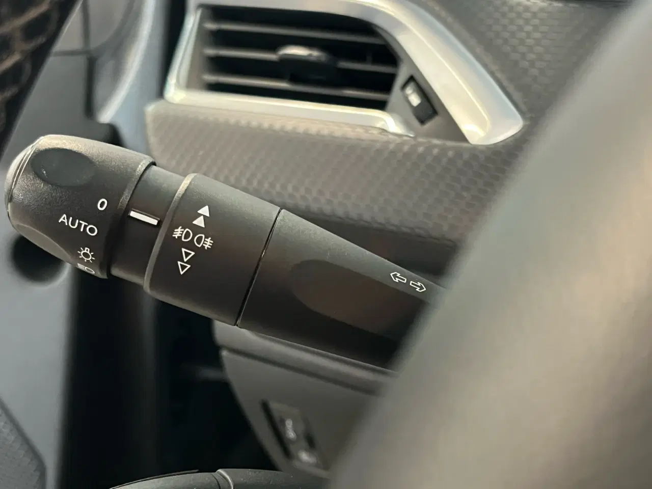 Billede 9 - Peugeot 208 1,6 BlueHDi Allure 100HK 5d